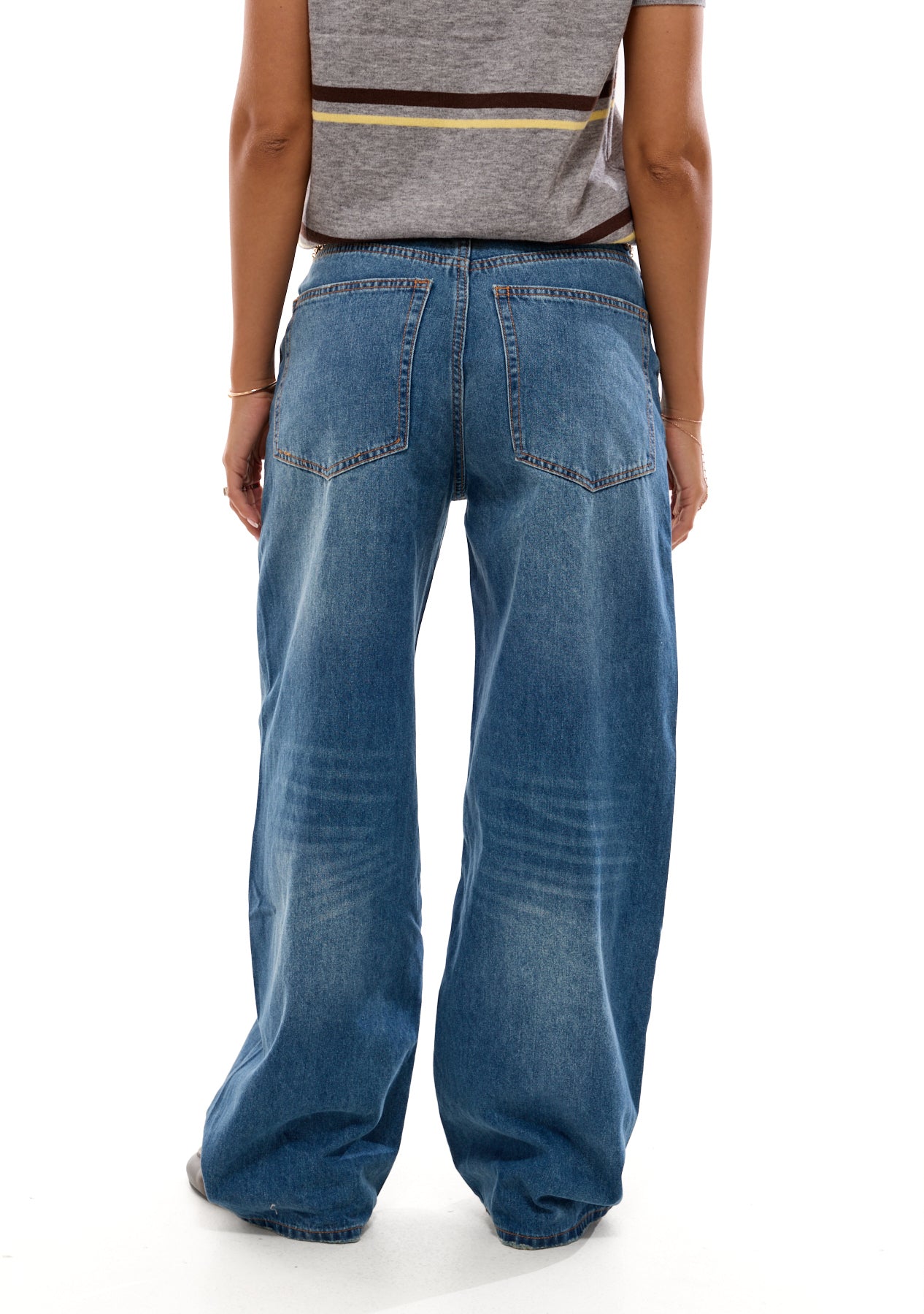 ג'ינס צ'ארלי