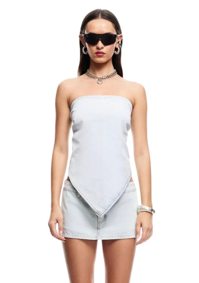 חולצת דסטין | ג'ינס בהיר