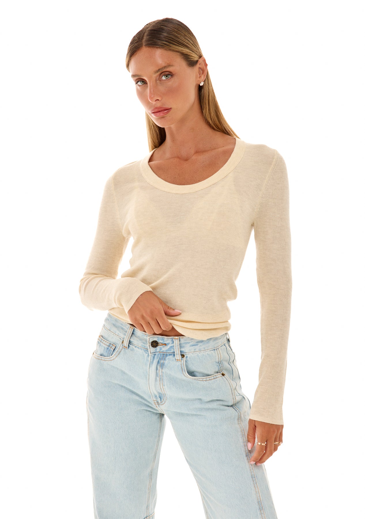 סריג טיבו | בז'