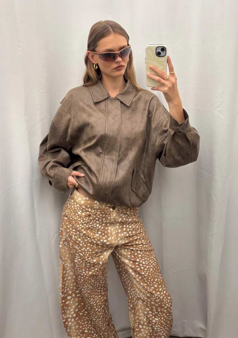 ג'ינס ברטון | חום