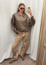 ג'ינס ברטון | חום