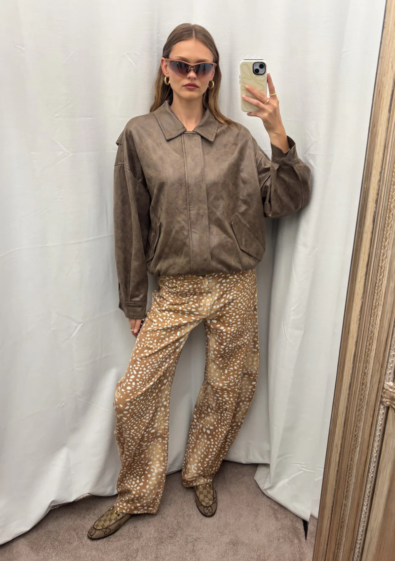 ג'ינס ברטון | חום